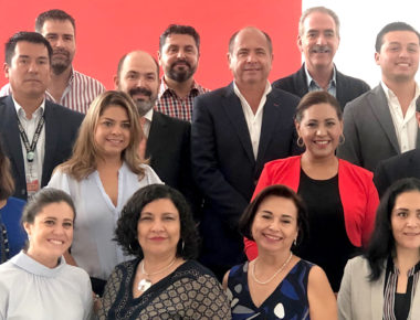 Firman convenio entre la UVM y CMIC para generar oportunidades