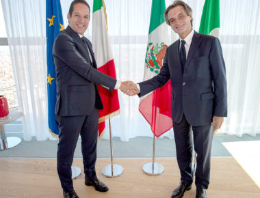 Delegación queretana encabezada por Francisco Domínguez realiza gira de trabajo por Europa