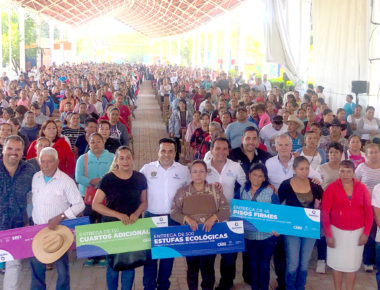 Reciben apoyo familias queretanas para mejorar la calidad de sus viviendas