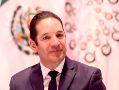 Francisco Domínguez se consolida dentro de los mejores gobernadores del país