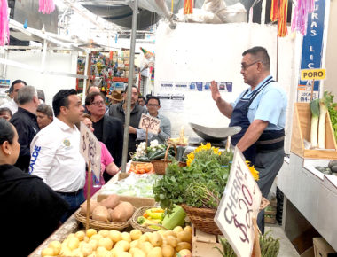 Autoridades Municipales realizan recorrido en el Mercado de La Cruz