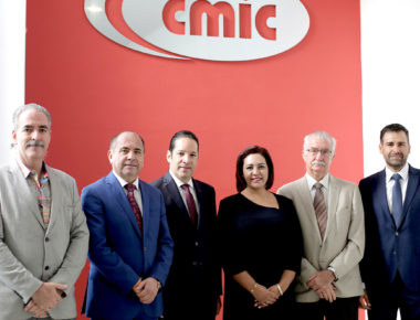 Gobernador del Estado Francisco Domínguez se reúne con los socios de la CMIC