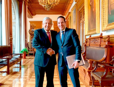 Francisco Domínguez y AMLO se reúnen para tratar presupuesto del año próximo
