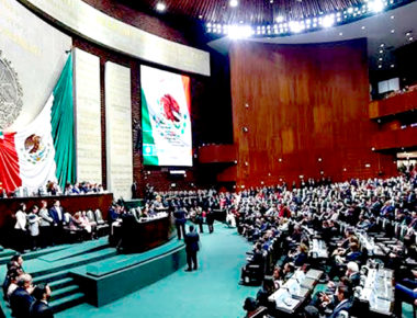 Diputados aprueban reformas de consulta popular y revocación de mandato