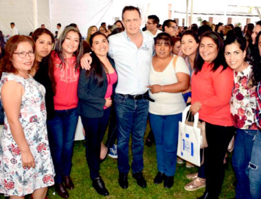 Kuri se reúne con mujeres