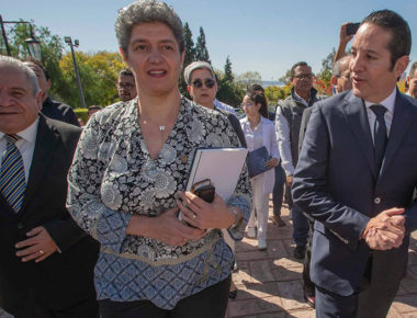 Asiste Gobernador a Segundo Informe de rectora en UAQ