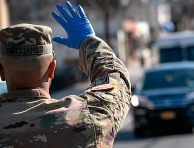 Ejército sale a las calles de Nueva York ante pandemia de COVID-19