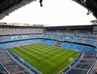 Transforman estadio del Real Madrid en centro de acopio