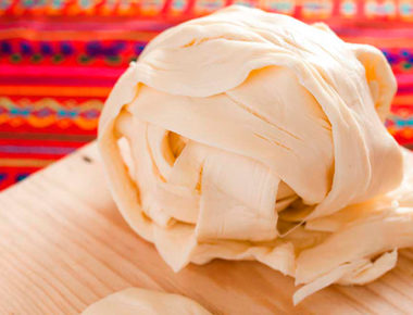 Queso Oaxaca, se distingue por ser uno de los tres mejores del mundo