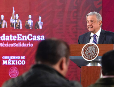 Por Covid-19, AMLO acuerda con IP proteger salarios; apoyarán a pymes