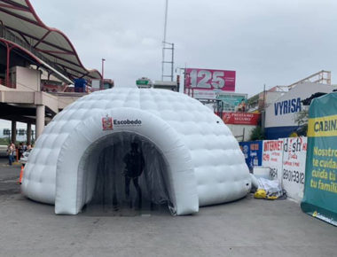 Colocan túneles desinfectantes en Nuevo León