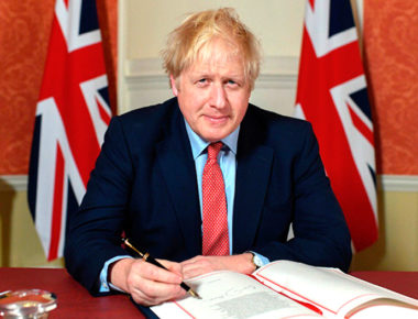 Primer ministro británico entra a terapia intensiva, delega mando a Raab