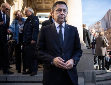 Dimiten directivos del Barcelona