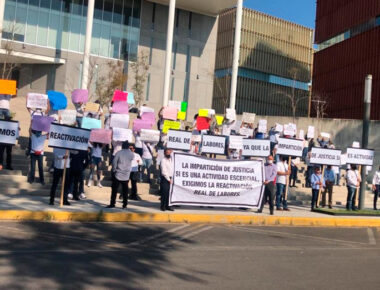 Abogados protestan y exigen la reapertura de juzgados