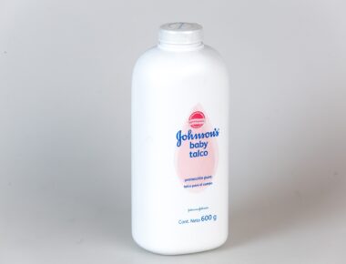 Corte valida multa a Johnson & Johnson por venta de talco cancerígeno