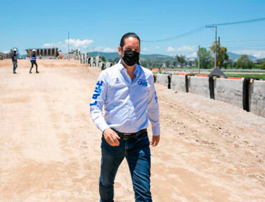 Supervisa Gobernador carretera que beneficiará a habitantes de El Marqués
