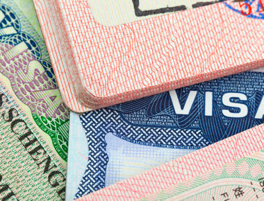 Suspenderá Trump visas para alumnos extranjeros