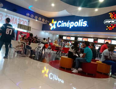 Salas de cine continuarán cerradas en Querétaro