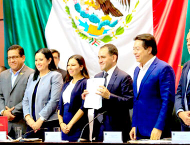 SHCP entrega paquete económico 2021