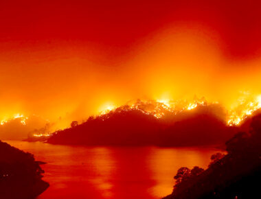 ¡Imparables! Incendios en California son los más grandes en la historia del estado