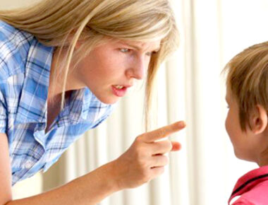 Prohíben aplicar castigos físicos a niños