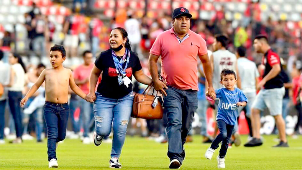 <h1>Hechos ocurridos en el Estadio Corregidora el fin de semana dan la vuelta a México y el mundo</h1>